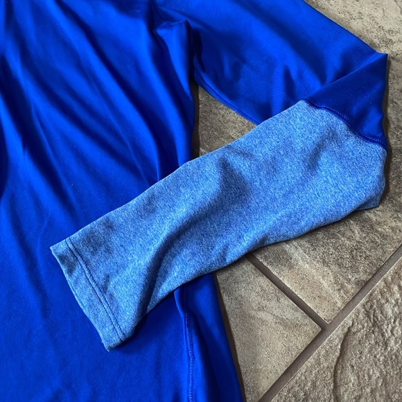 + nwot + UNDER ARMOUR Heat Gear Top - Picture 3 of 6